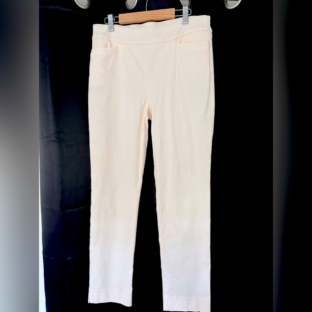 Chico slacks size 4 regular Cream Pull-On